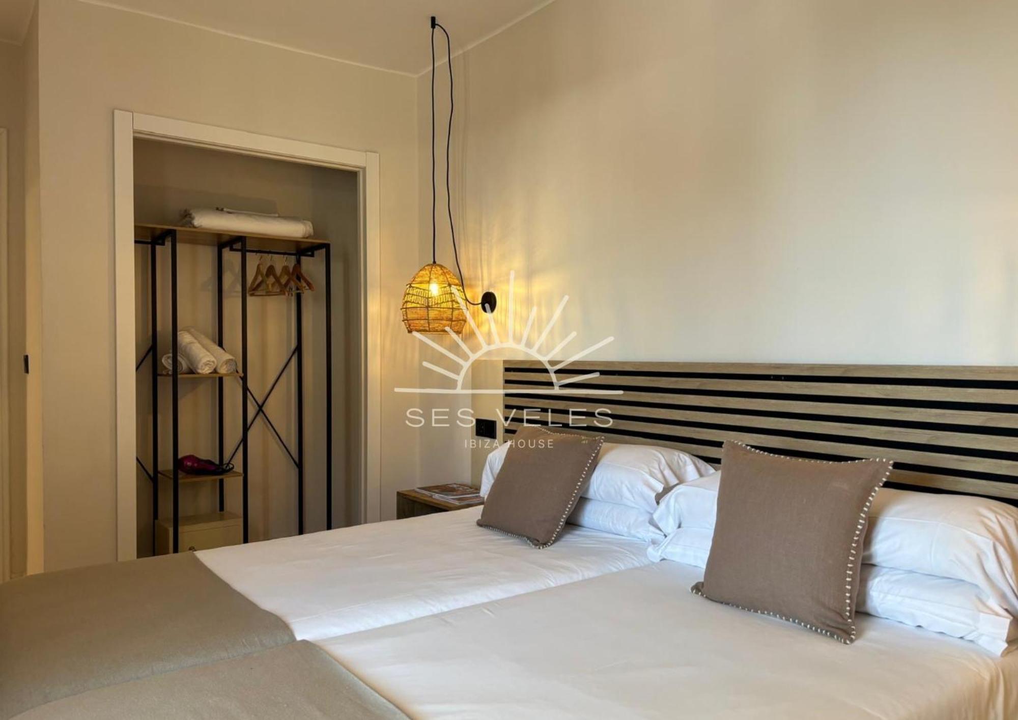 Apartamentos Ses Veles Cala Llonga  Ngoại thất bức ảnh