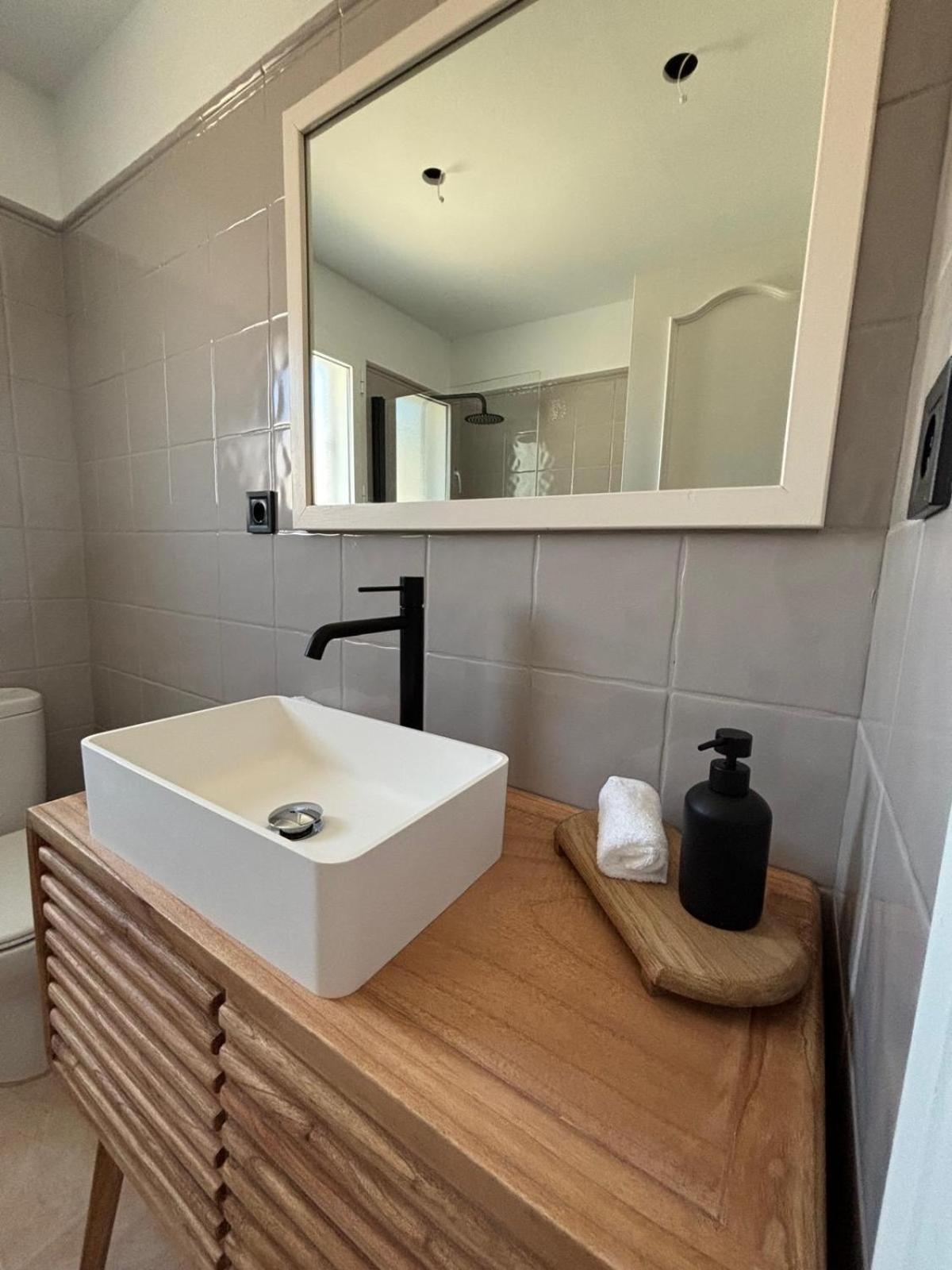 Apartamentos Ses Veles Cala Llonga  Phòng bức ảnh