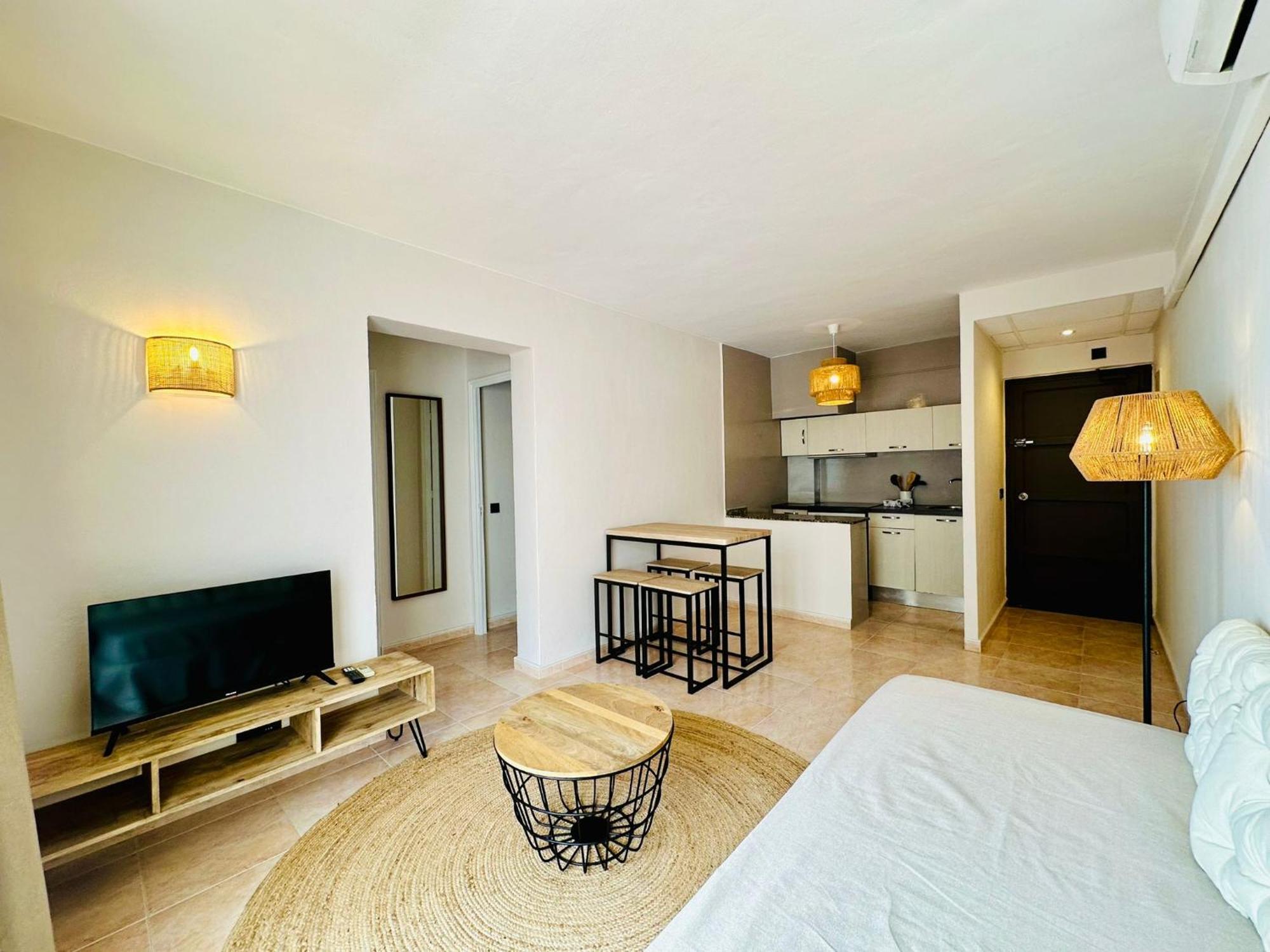 Apartamentos Ses Veles Cala Llonga  Ngoại thất bức ảnh