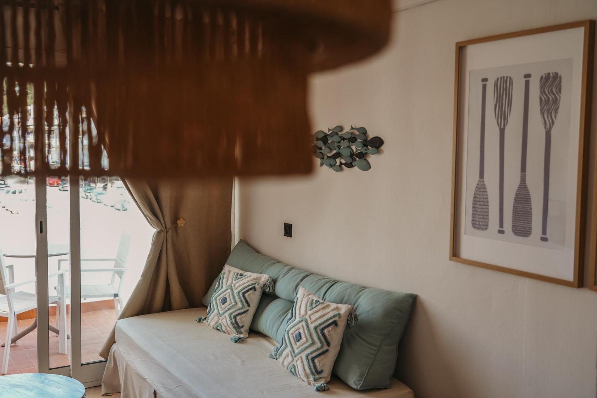 Apartamentos Ses Veles Cala Llonga  Ngoại thất bức ảnh