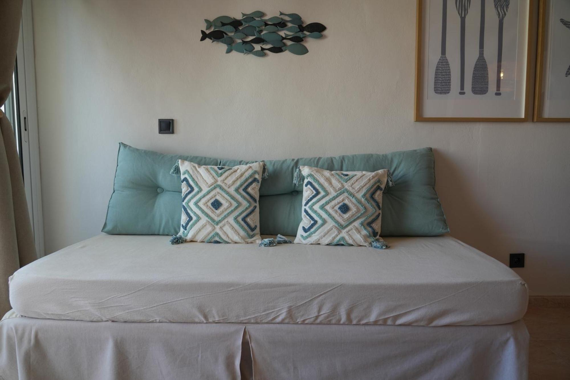 Apartamentos Ses Veles Cala Llonga  Ngoại thất bức ảnh