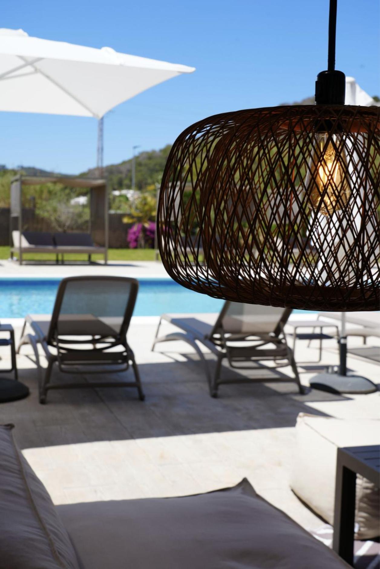 Apartamentos Ses Veles Cala Llonga  Ngoại thất bức ảnh