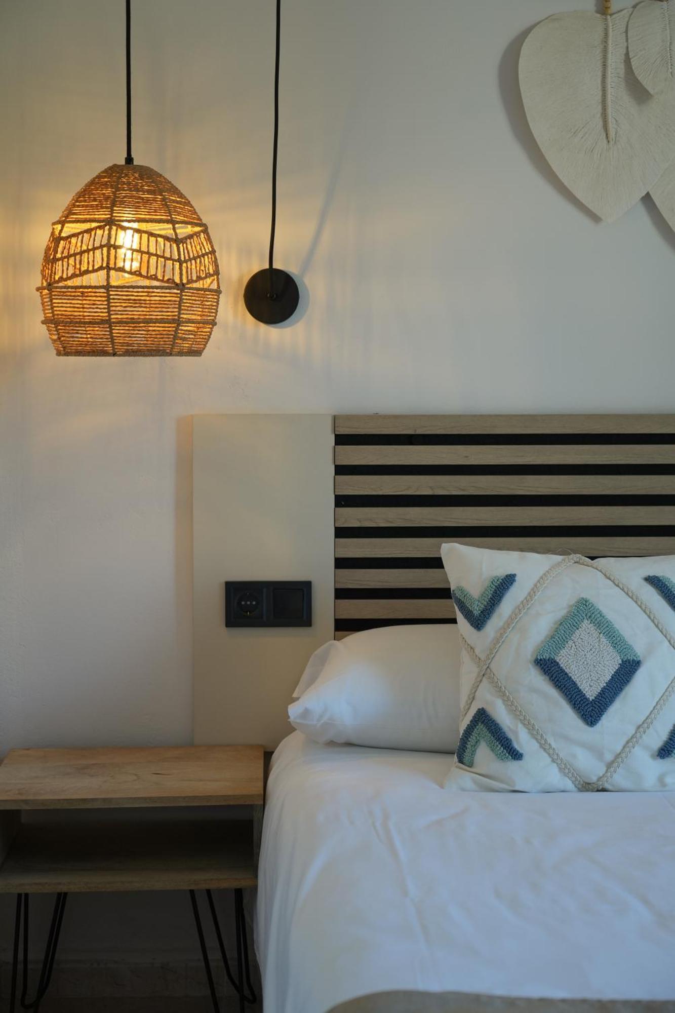 Apartamentos Ses Veles Cala Llonga  Ngoại thất bức ảnh