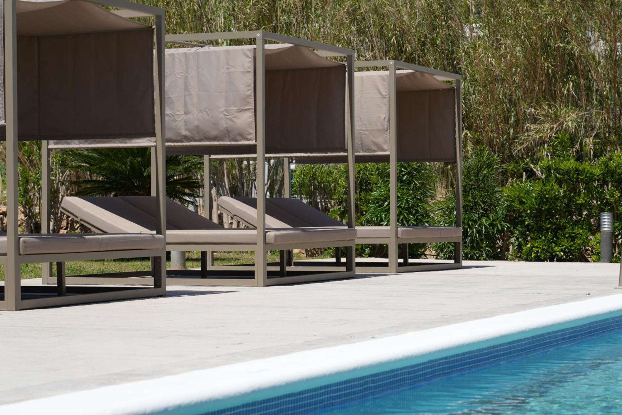 Apartamentos Ses Veles Cala Llonga  Ngoại thất bức ảnh